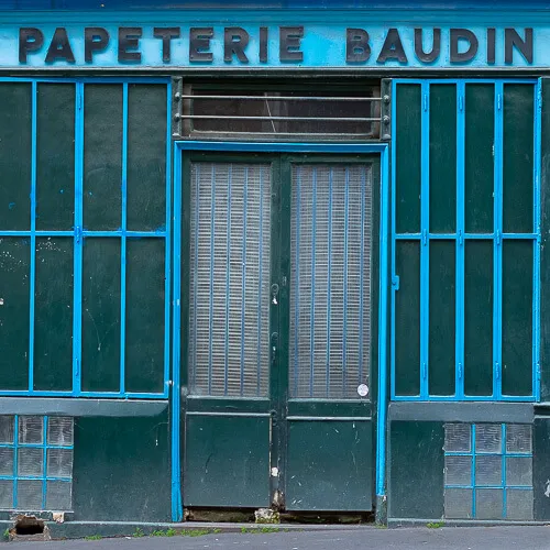 Closed — 2 of 18, a photograph by Axel Ronsin